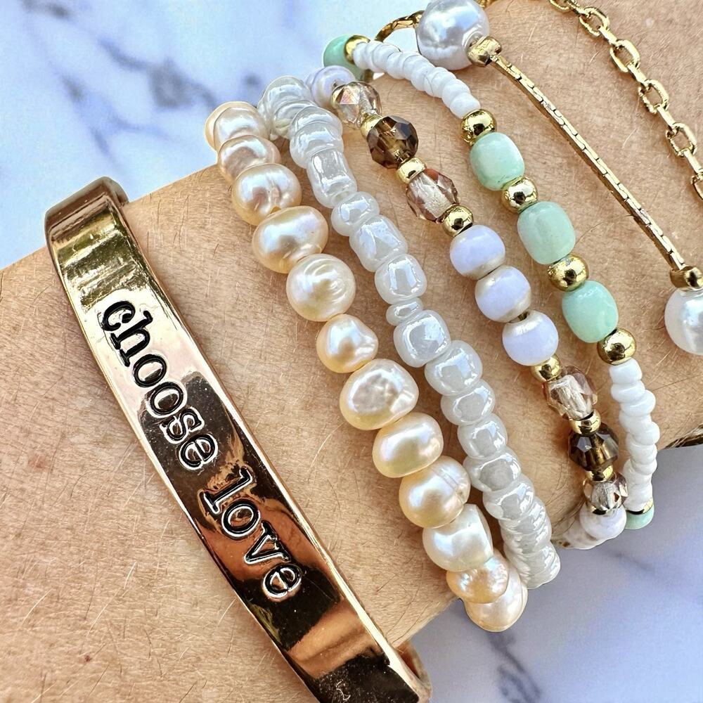Pearl Bracelet Stack Lot Dainty Gold Tone Pastel Clean Girl Minimalist Love - Picture 3 of 7